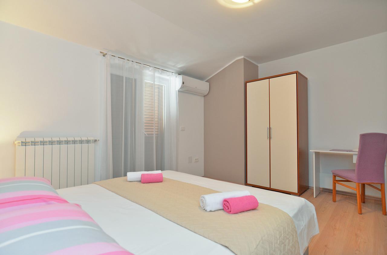 Apartments Olivera 1726 Pula Eksteriør billede